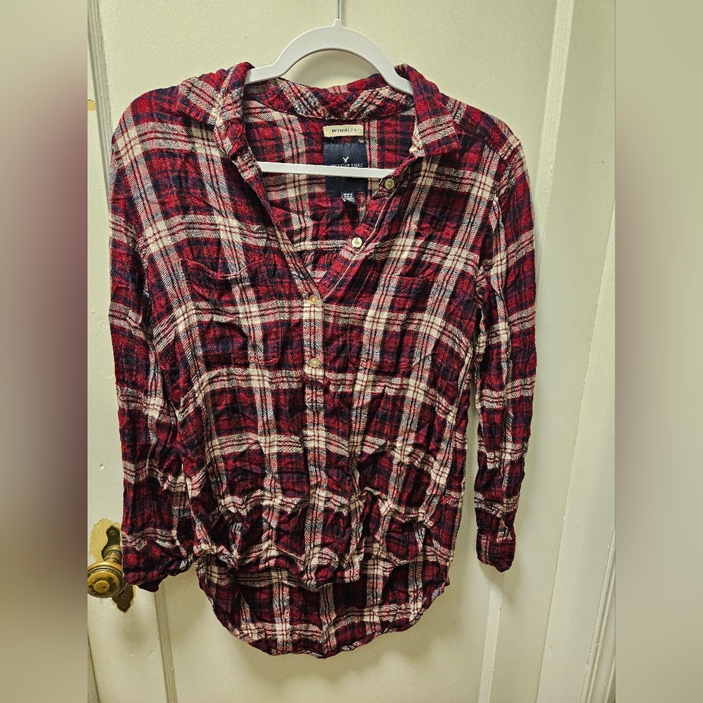 Maroon Plaid American Eagle Boyfriend Fit Button Down Size Medium